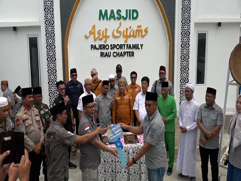Penyerahan kunci Masjid Asy-Syam kepada Yayasan PSF Riau, Sabtu (31/1/2026).