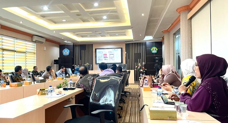 Expose Naskah Akademik Student Journey ASRI bersama seluruh pimpinan di lingkungan Universitas Riau,  belum lama ini.