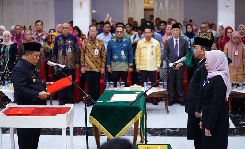 Plt Gubri SF Hariyanto melantik dua PTP di lingkungan Pemprov Riau, Kamis (5/2/2026).
