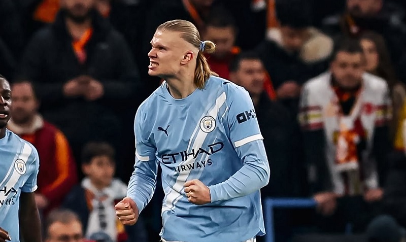 Eling Haaland disebit Pep Guardiola sebagai striker terbaik di dunia meskipun performanya menurun.