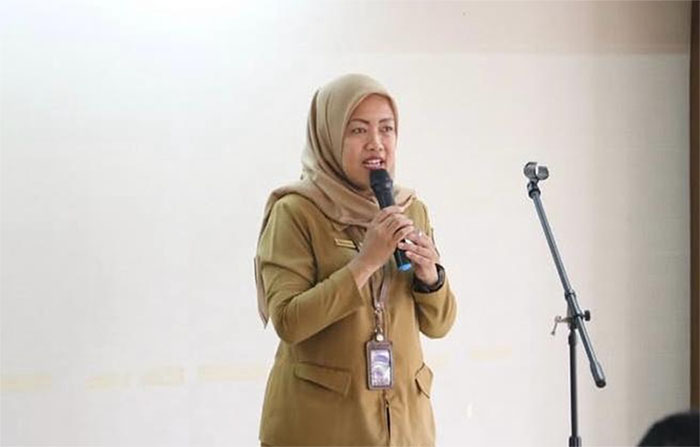 Kepala DPMPTSP Riau Vera Angelita