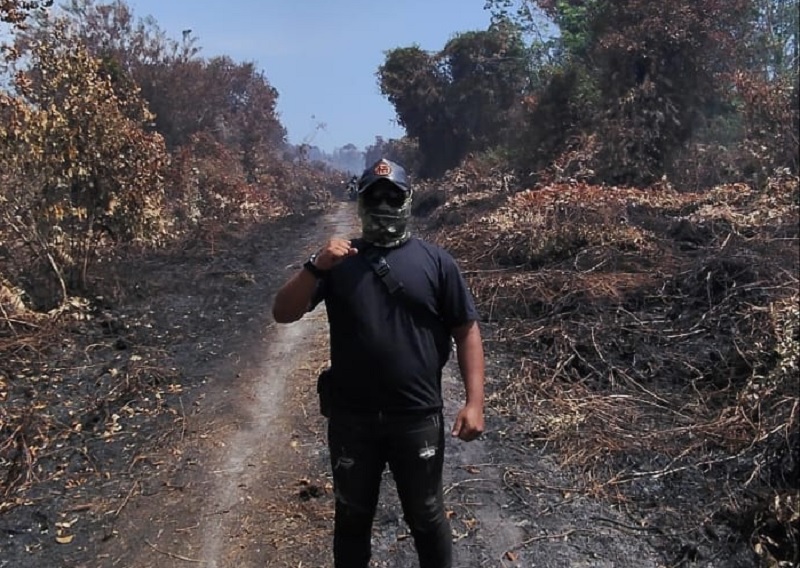 Masyarakat peduli gangguan (MPG) Desa Air Putih melakukan aksi edukasi ke masyarakat untuk menyetop aksi bakar lahan, Ahad (8/2/2026).