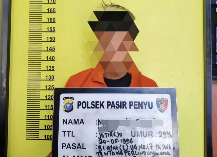 Tersangka pelaku dugaan persetubuhan anak di bawah umur, Senin (9/2/2026).