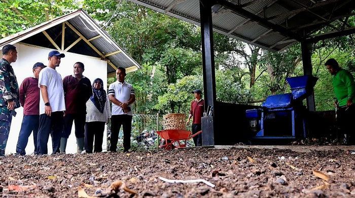 Wali Kota Pekanbaru Agung Nugroho Tinjau Rumah Kompos dan Magot, Ahad (9/2/2026).