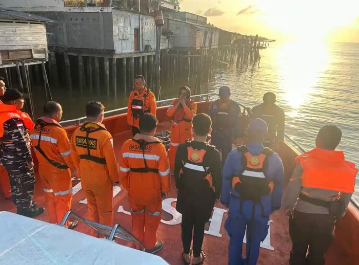 Briefing pencarian korban awak Speedboat Mega Fajar 5 yang hilang pascatabrakan di jalur pelayaran antara Pulau Burung dan Pulau Pelembang terus diperluas hingga Rabu (4/2/2026).