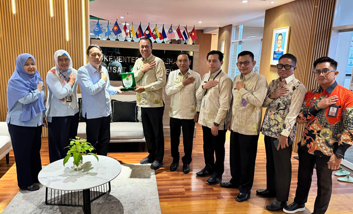 Wakil Bupati Kepulauan Meranti, Muzamil Baharudin SM, MM, bersama jajaran diterima Kepala Pusat Krisis Kesehatan Kemenkes RI, Agus Jamaludin S.KM, M.Kes di Jakarta, Senin (9/2/2026).