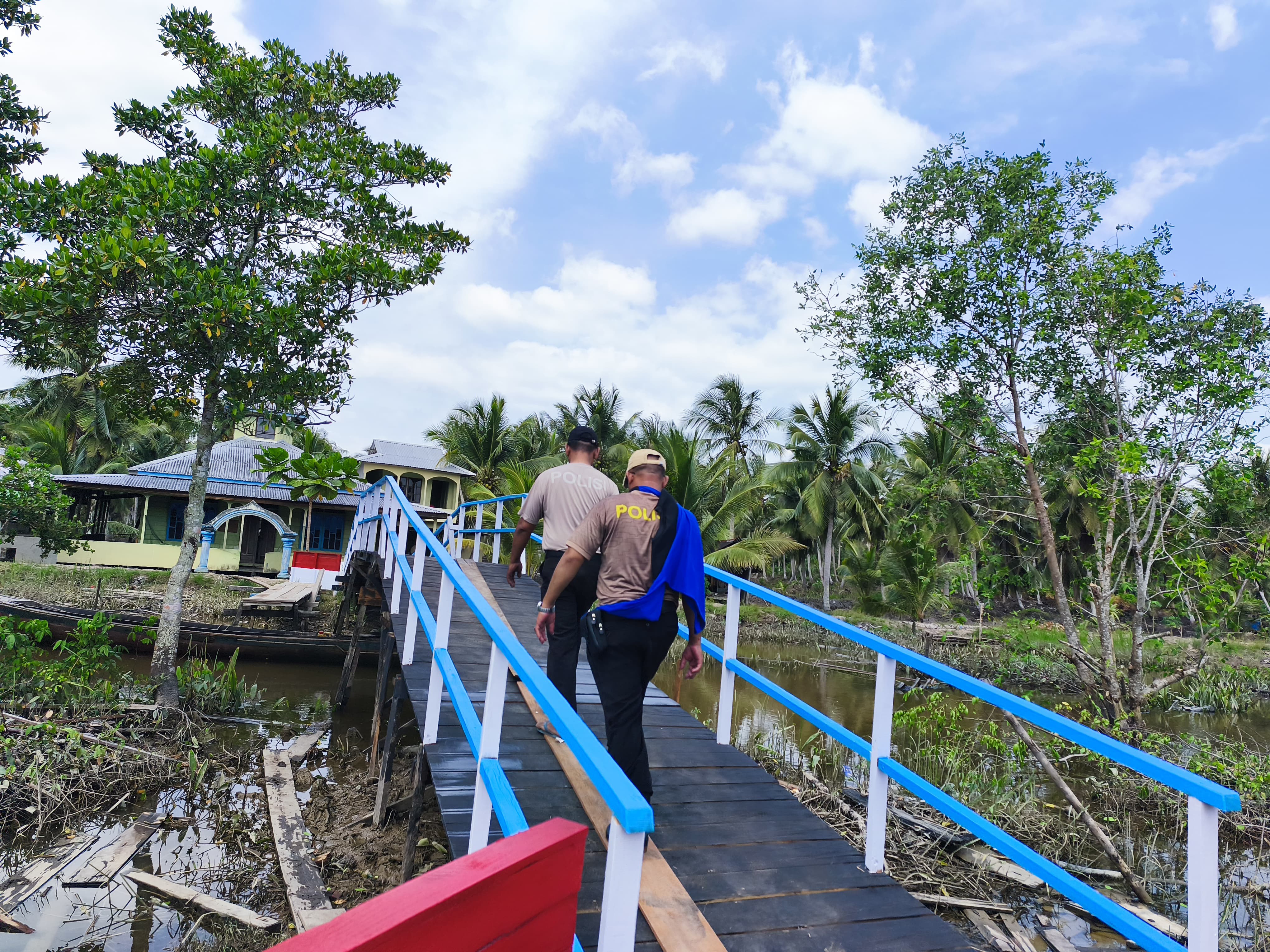 Jembatan Merah Putih Presisi akses menuju SDN 020 Parit 14, Kelurahan Sapat, Kecamatan Kuindra, Kabupaten Inhil rampung, Selasa (10/2/2026).