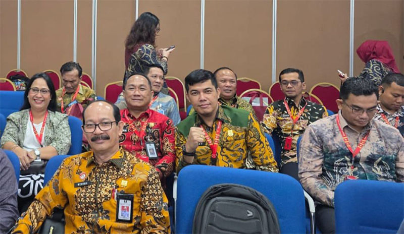Kepala Kanwil Kemenkum Riau Rudy Hendra Pakpahan (tengah) mengikuti lokakarya KUHP baru di UGM, Selasa (10/2/2026).