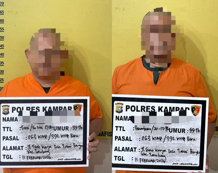 Satreskrim Polres Kampar mengamankan Kepala Desa Tarai Bangun berinisial AN (36) dan Sekretaris Desa Tarai Bangun EK (49) terduga pelaku pemalsuan surat tanah, Rabu (11/2/2026).