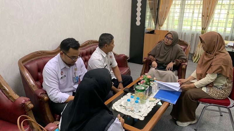 Tim Bidang KI Kanwil Kemenkum Riau berdiskusi bersama Tim BP2M Politeknik Caltex Riau, Kamis (12/2/2026).
