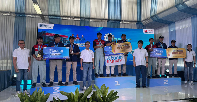 Manajemen Daihatsu bersama ketiga bengkel terbaik di DNSC 2026
