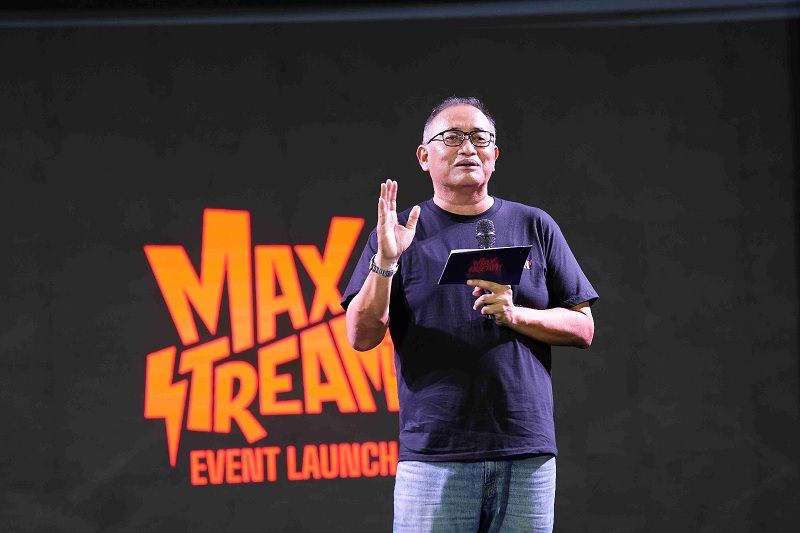 Direktur Sales Telkomsel, Stanislaus Susatyo memberikan sambutan saat peluncuran film Agen 0812 melalui MAXStream TV dalam rangkaian Ramadan.