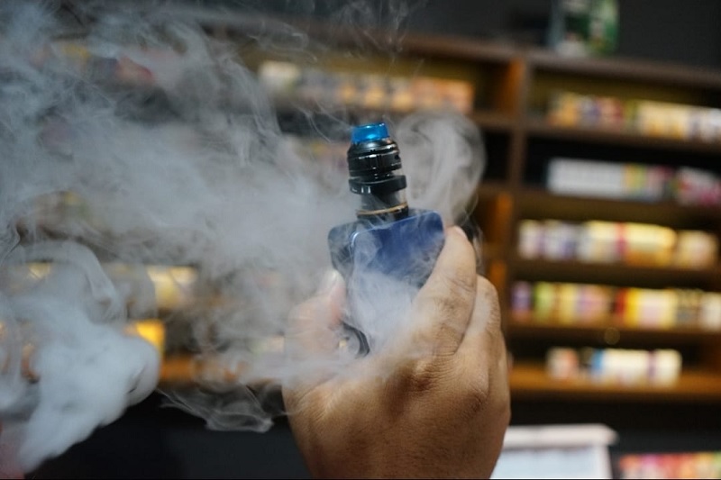 Ilustrasi Rokok Eletrik Vape. 