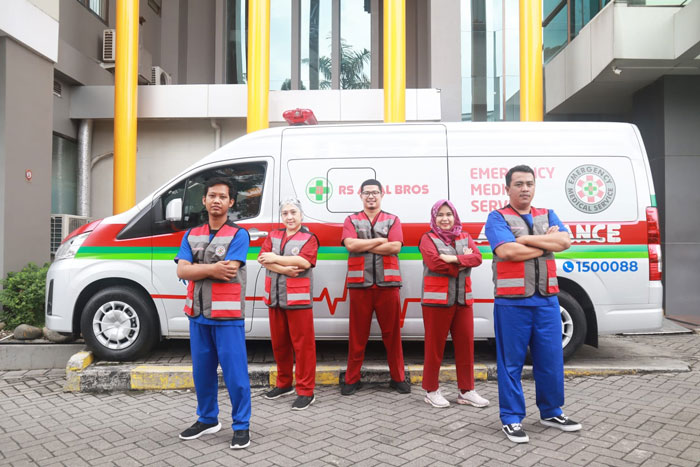RS Awal Bros Group memiliki tim Emergency Medical Service untuk membantu menangani kondisi gawat darurat pasien, Senin (23/2/2026) 