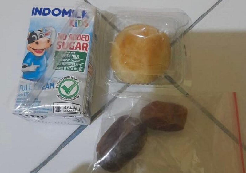 Ini foto MBG yang beredar di media sosial, dibagikan untuk murid SD di Siak, dan BGN Korwil Siak Lisa Wahari mengatakan itu porsi Rp8 ribu.