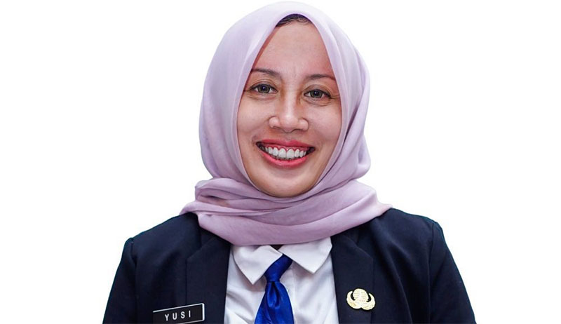 Direktur RSUD Arifin Achmad drg Yusi Prastiningsih 
