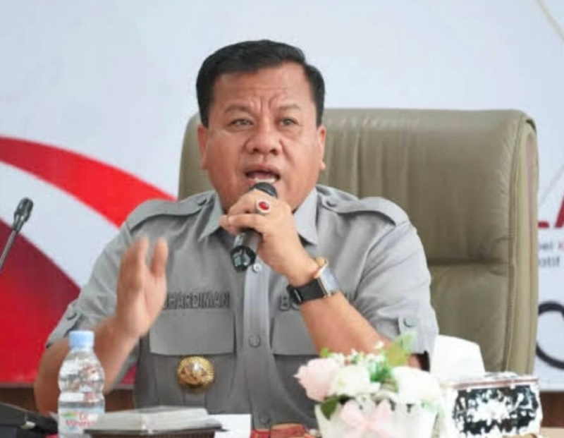 Bupati Kuansing Dr H Suhardiman Amby MM