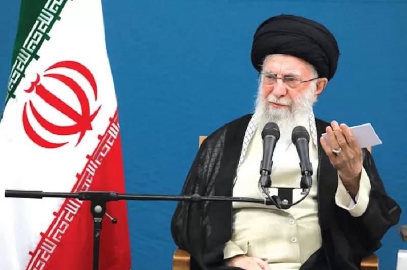 Ayatollah Seyyed Ali Khamenei semasa hidup. 