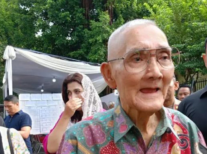 Wakil Presiden ke-6 RI Try Sutrisno 