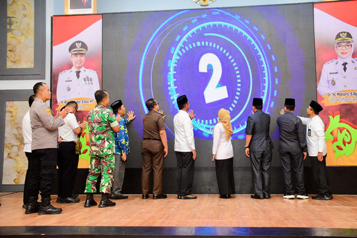 Bupati Kampar Ahmad Yuzar meluncurkan Gerakan Zakat, Infak dan Sedekah (ZIS) di Aula Rumah Dinas Bupati Kampar, Rabu (4/3/2026).