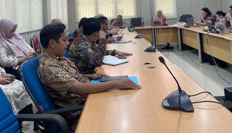 Tim Penyusun Perundang-undangan Kanwil Kemenkum Riau melaksanakan rapat monitoring dan evaluasi Propemperda bersama Sekretariat DPRD Inhu, Kamis (5/3/2026). 