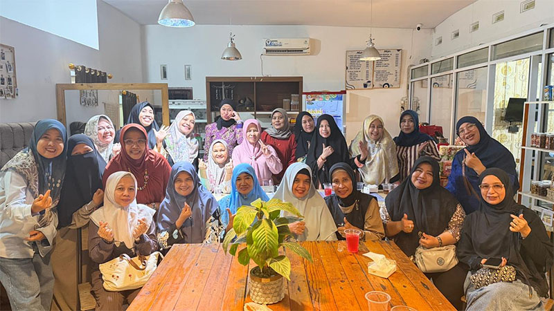 Tim Rumah Kreatif Caraka, ASBF Riau dan Perindag foto bersama 