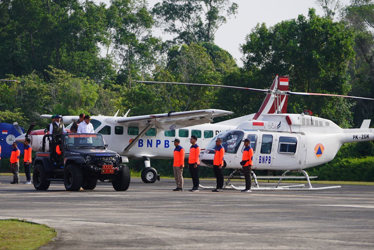 Kondisi helikopter patroli dari BNPB yang sudah berada di Lanud Roesmin Nurjadin Pekanbaru untuk membantu penanganan karhutla di Riau, Sabtu (7/3/2026).  