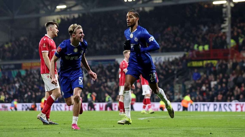 Chelsea memastikan tempat di perempatfinal Piala FA setelah kemenangan 4-2 atas Wrexham lewat perpanjangan waktu. 