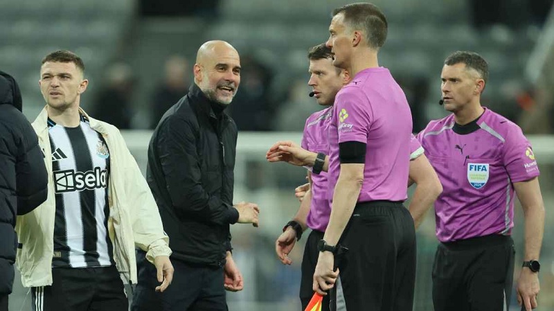 Pep Guardiola tidak senang dengan keputusan wasit dalam kemengan3-1 Manchester City atas Newcastle United di Piala FA. 