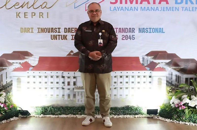 Kepala Badan Kepegawaian dan Pengembangan Sumber Daya Manusia (BKPSDM) Kepulauan Meranti, Bakharuddin