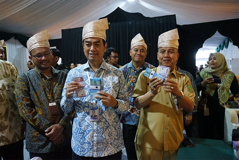 Kepala Perwakilan Bank Indonesia Riau Panji Achmad saat meninjau pelaksanaan Serambi, Selasa (10/3/2026).
