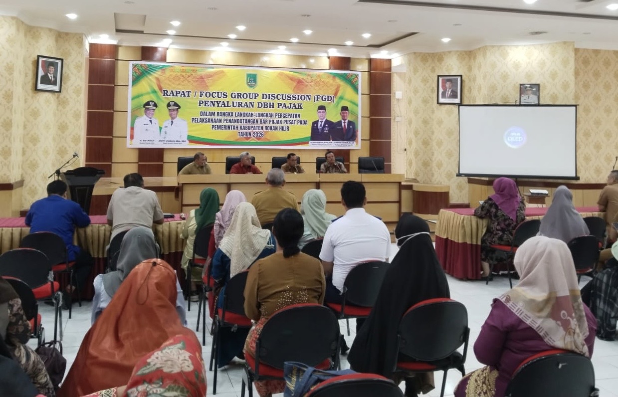 Pelaksanaan FGD penyaluran DBH pajak di aula Kantor BPKAD Rohil di Bagansiapiapi, Selasa (10/3/2026).
