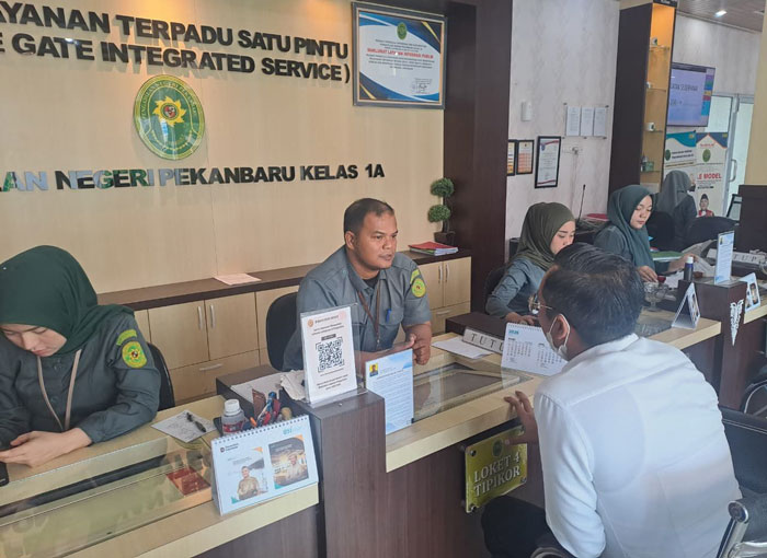 KPK resmi melimpahkan perkara dugaan korupsi yang menjerat Gubernur Riau nonaktif Abdul Wahid ke Pengadilan Tindak Pidana Korupsi (Tipikor) pada Pengadilan Negeri Pekanbaru