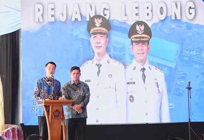 Bupati Rejang Lebong, Muhammad Fikri Thobari dan Wabup Rejang Lebong, Hendri  