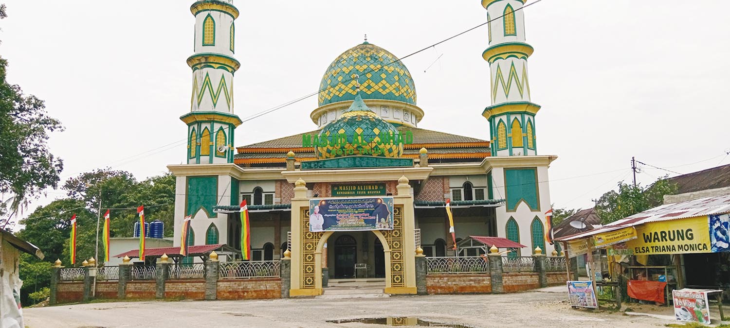 Masjid Al Jihad Koto Taluk, Kenegerian Taluk, Kecamatan Kuantan Tengah, Kabupaten Kuantan Singingi berdiri kokoh. Foto diambil Selasa (10/3/2026).