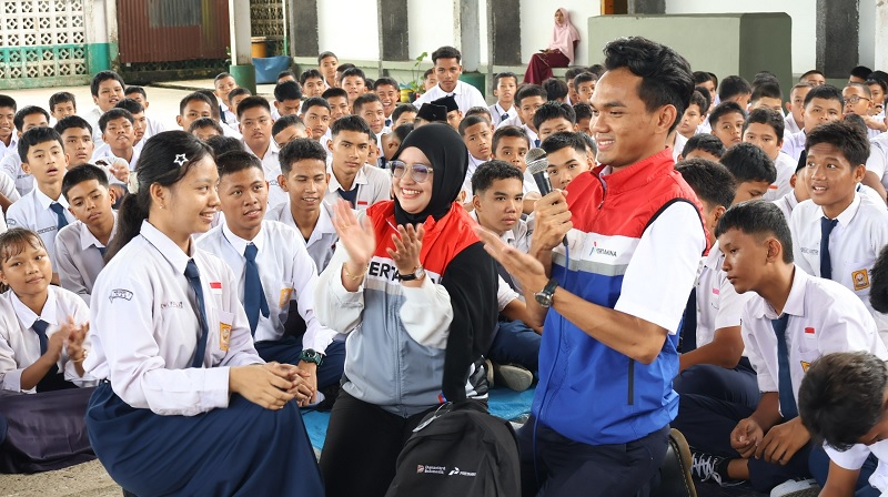 PT Pertamina Hulu Rokan menyalurkan 3.000 paket perlengkapan sekolah setingkat SD dan SMP sederajat di Zona Rokan. SDN 10 Minas dan SMPN 1 Minas menjadi bagian dari sekolah yang dikunjungi Pertamina.