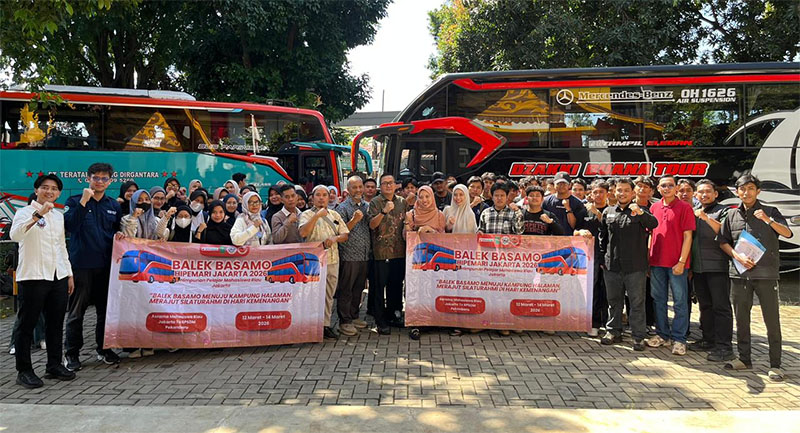 Para mahasiswa Riau di Pulau Jawa  mengikuti program mudik gratis dari Pemprov Riau. 