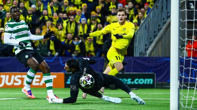 Bodo/Glimt tampil gemilang untuk melanjutkan kisah dongeng di Liga Champions dengan kemenangan telak 3-0 atas Sporting Lisnbon di kandang sendiri,