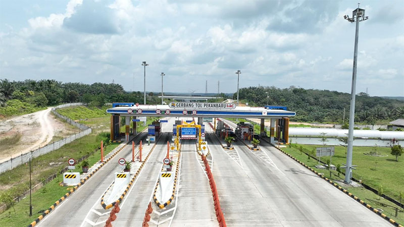 Gerbang Tol Pekanbaru Ruas Tol Pekanbaru-Dumai. 