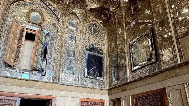Salah satu arsitektur bangunan di Kota Isfahan, Iran. 