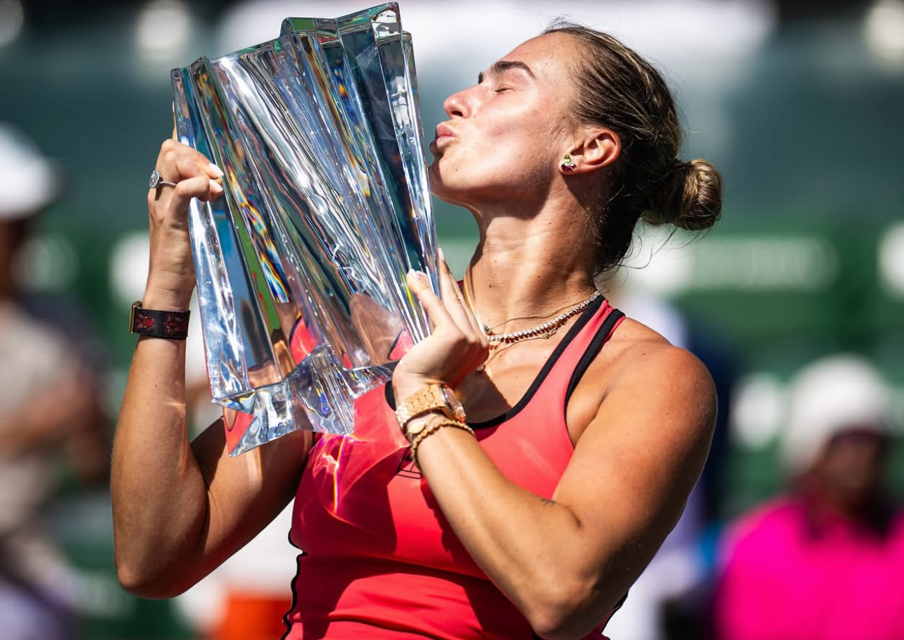 Aryna Sabalenka, petenis nomor 1 dunia berhasil mengalahkan rival terberatnya Elena Rybakina pada final Paripas Open Indian Wells 2026, pertengahan Maret 2026 ini.