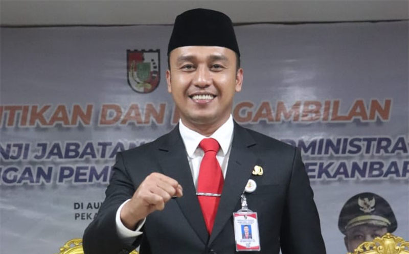 Kepala Dinas Lingkungan Hidup dan Kebersihan (DLHK) Kota Pekanbaru, Reza Aulia Putra SIP MSi  