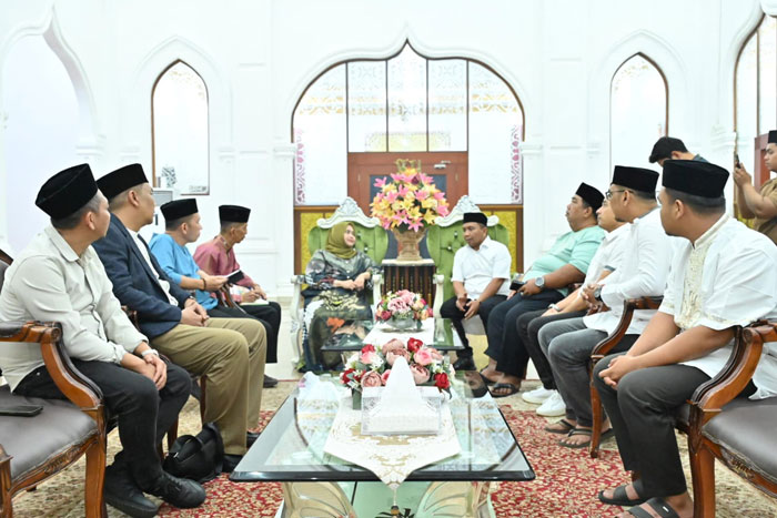 Bupati Bengkalis Kasmarni menerima audiensi jajaran Lembaga Pemasyarakatan Kelas IIB Bengkalis terkait rencana pembentukan Bapas di Wisma Daerah Bengkalis, Senin (16/3/2026) malam.