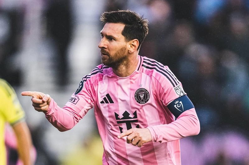 Lionel Messi bergabung dengan Cristiano Ronaldo sebagai satu-satunya pemain pria yang mencapai total tersebut Sptember 2024.