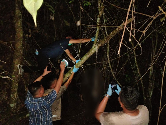 Personel Polsek Minas melakukan olah tempat kejadian perkara di Jalan Yos Sudarso Km 25, RT 003 RW 013, Kelurahan Minas Jaya, Kabupaten Siak, Rabu (18/3/2026).