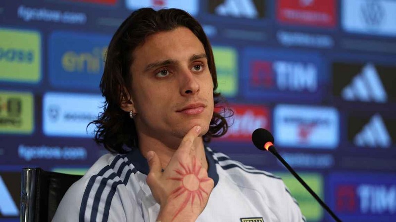 Bek Arsenal Riccardo Calafiori jadi bagian dari skuad Italia untuk pertandingan play-off Piala Dunia UEFA melawan Irlandia Utara. 