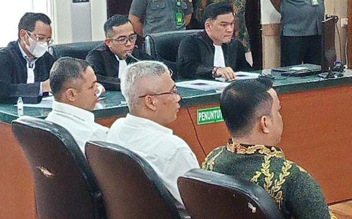 Gubernur Riau nonaktif Abdul Wahid menghadapi sidang Perdana perkara korupsi di Pengadilan Tipikor Pekanbaru pada Kamis (26/3/2026)
