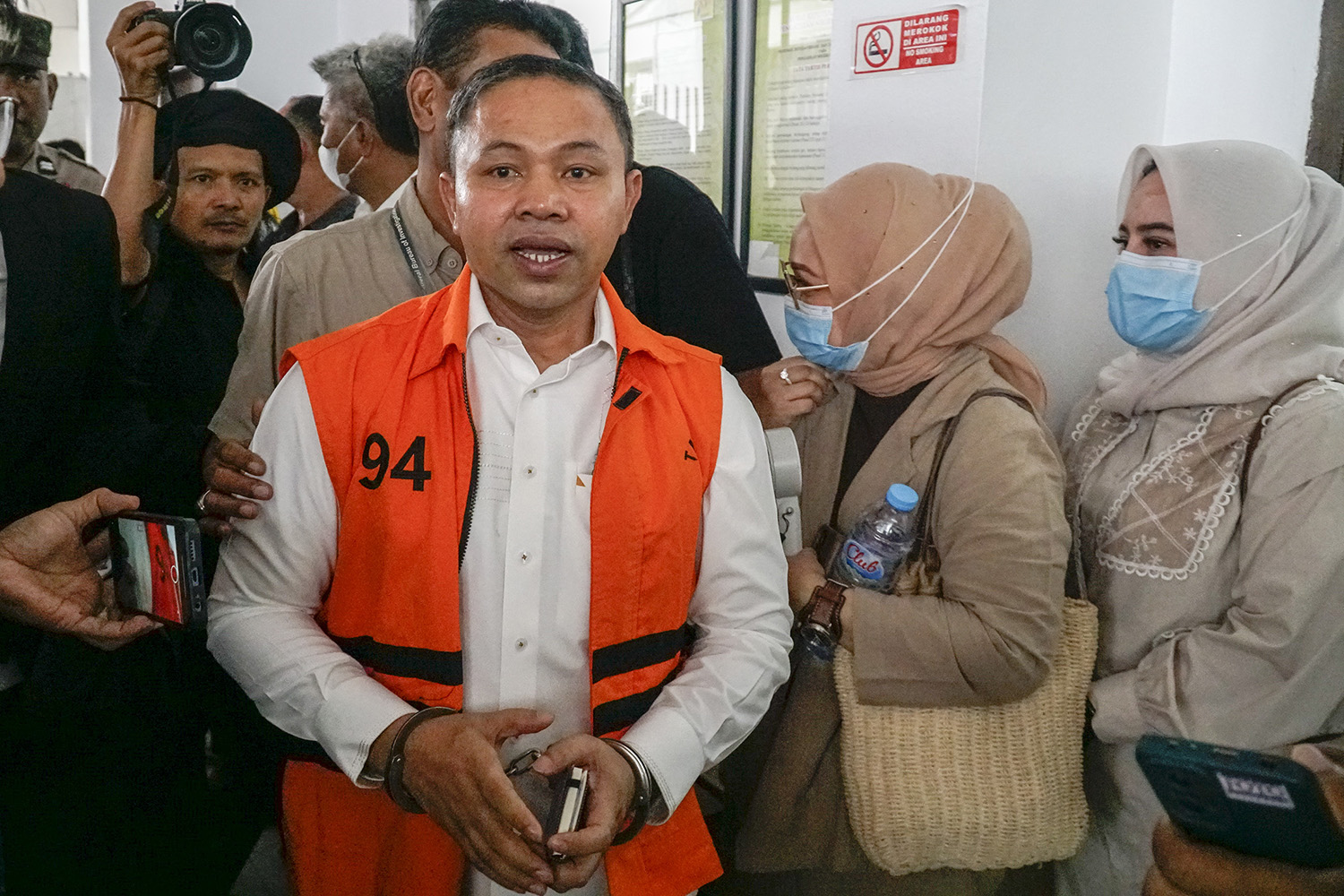 Gubernur Riau nonaktif Abdul Wahid menghadapi sidang Perdana perkara korupsi di Pengadilan Tipikor Pekanbaru pada Kamis (26/3/2026) Dalam persidangan tersebut turut serta Mantan Kepala Dinas PUPR Provinsi Riau Muhammad Arif Setiawan dan Tenaga Ahli Gubern