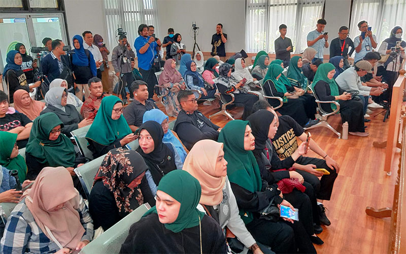Suasana pengunjung sidang dugaan korupsi Gubernur Nonaktif Abdul Wahid di Pengadilan Negeri Pekanbaru, Senin (30/3/2026)