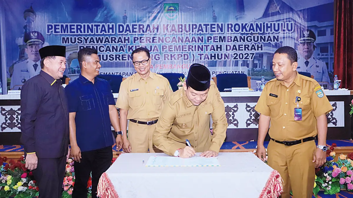 Prokopim Setda Rohul untuk Riau Pos 
MENANDATANGANI BERITA ACARA: Wabup Rohul H Syafaruddin Poti SH MM menandatangani berita acara Musrenbang RKPD Tahun 2027 di Convention Hall Islamic Center, Selasa (31/3/2026). (Prokopim Setda Rohul untuk Riau Pos 
MENANDATANGANI BERITA ACARA: Wabup Rohul H Syafaruddin Poti SH MM menandatangani berita acara Musrenbang RKPD Tahun 2027 di Convention Hall Islamic Center, Selasa (31/3/2026). 
Prokopim Setda Rohul untuk Riau Pos 
MENANDATANGANI BERITA ACARA: Wabup Rohul H Syafaruddin Poti SH MM menandatangani berita acara Musrenbang RKPD Tahun 2027 di Convention Hall Islamic Center, Selasa (31/3/2026). 
)
